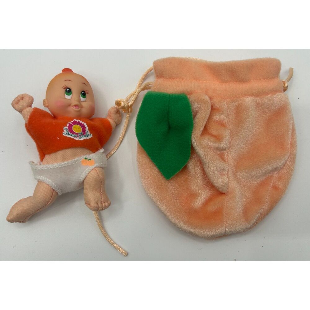 1998 Trendmaster Dream Garden Peach Sweetie Pouch Doll